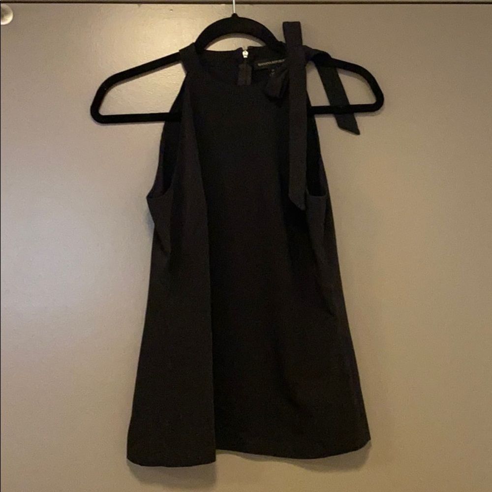BANANA REPUBLIC black tank with bow on left